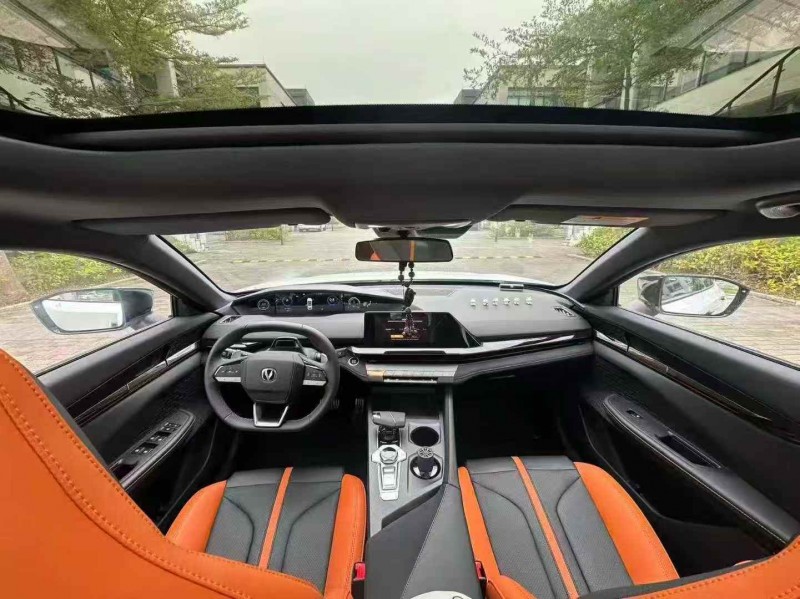 广州25年长安汽车UNI6