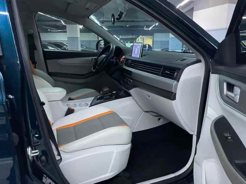 廣州22年東風風行8