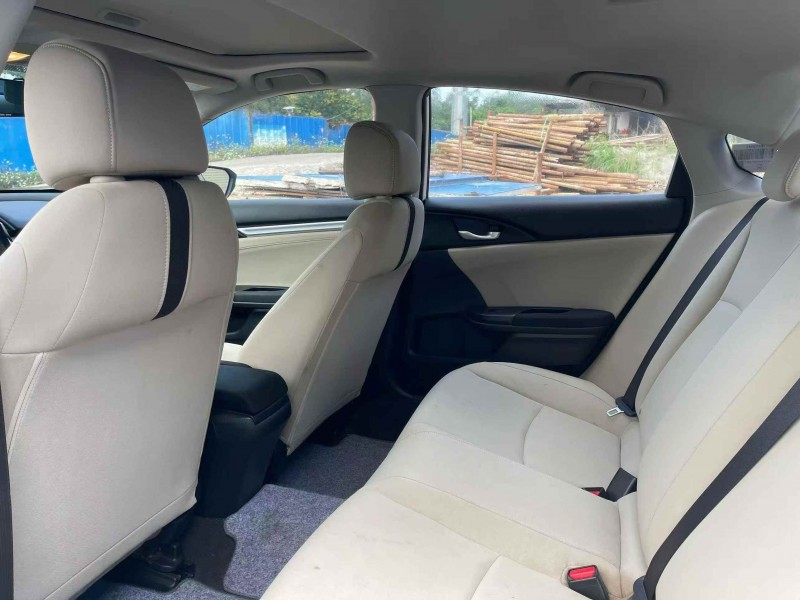 广州17年本田思域8