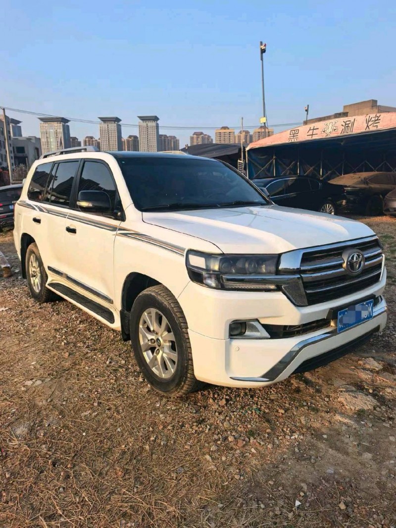 南阳15年丰田兰德酷路泽2