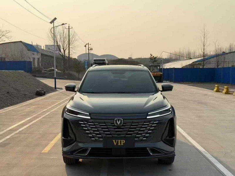 青岛23年长安汽车CS751