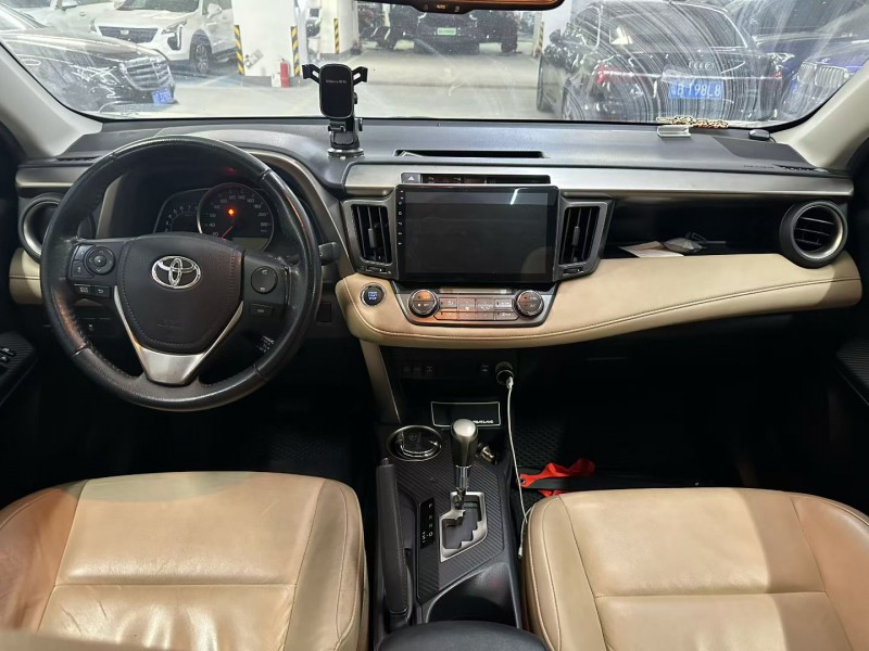 深圳14年丰田RAV4荣放5