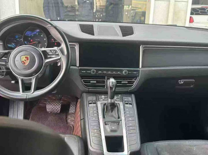 保定19年保时捷Macan4