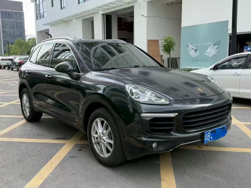 深圳17年保时捷卡宴2