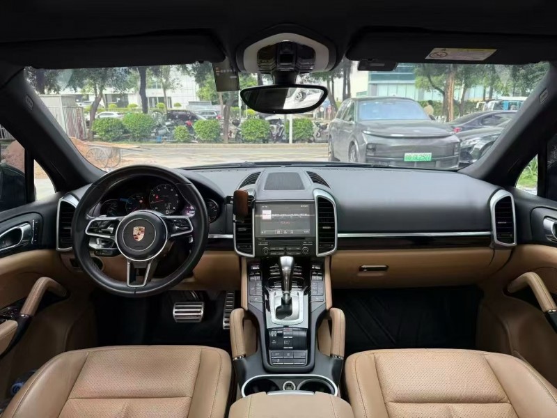 深圳17年保时捷卡宴3