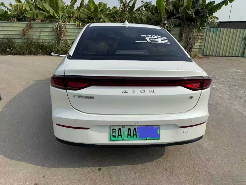 中山23年傳祺埃安S4