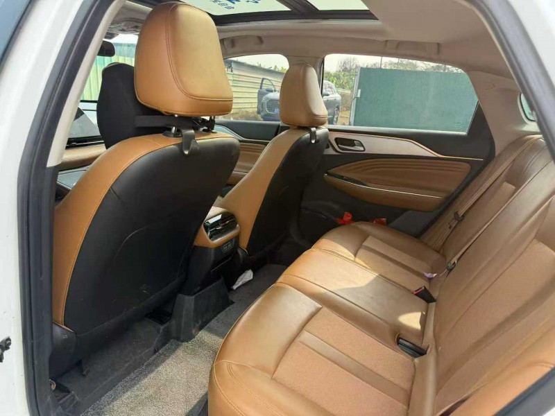 中山23年傳祺埃安S8