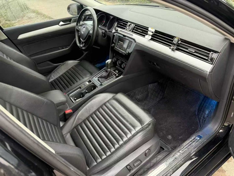 中山17年大众迈腾8