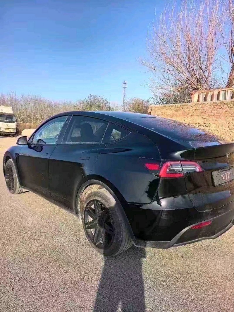 新乡23年特斯拉MODEL Y8