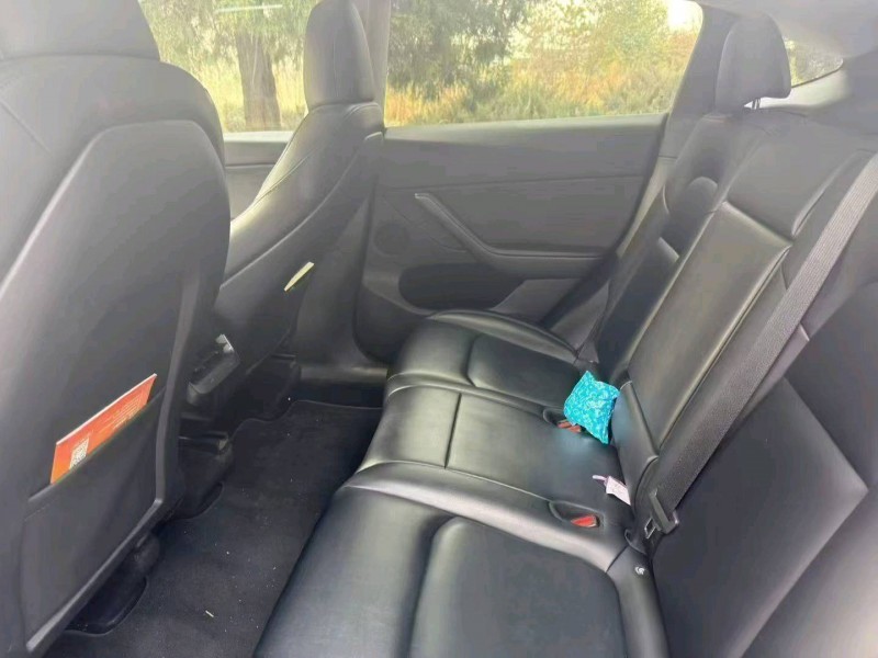 济宁23年特斯拉MODEL Y3