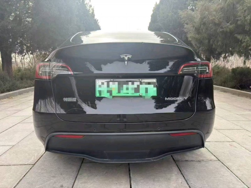 济宁23年特斯拉MODEL Y9