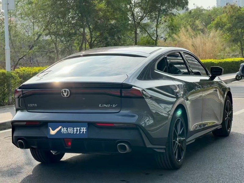 东莞25年长安汽车UNI8