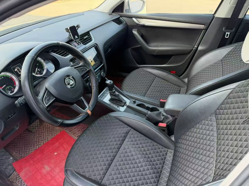 菏泽19年斯柯达明锐4