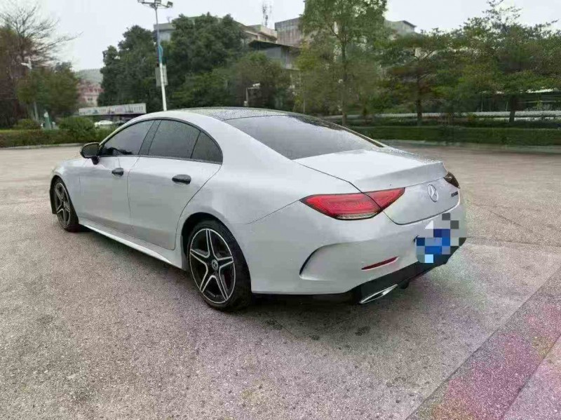 北海19年奔馳CLS7