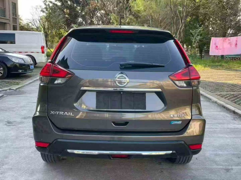 重庆18年日产奇骏9