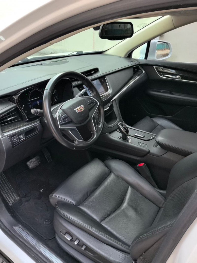 青岛17年凯迪拉克XT54