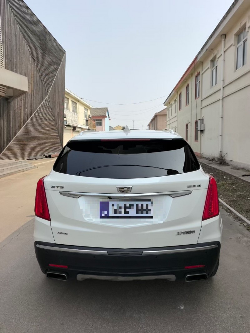 青岛17年凯迪拉克XT59