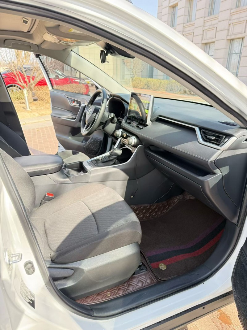 廊坊21年丰田RAV4荣放7