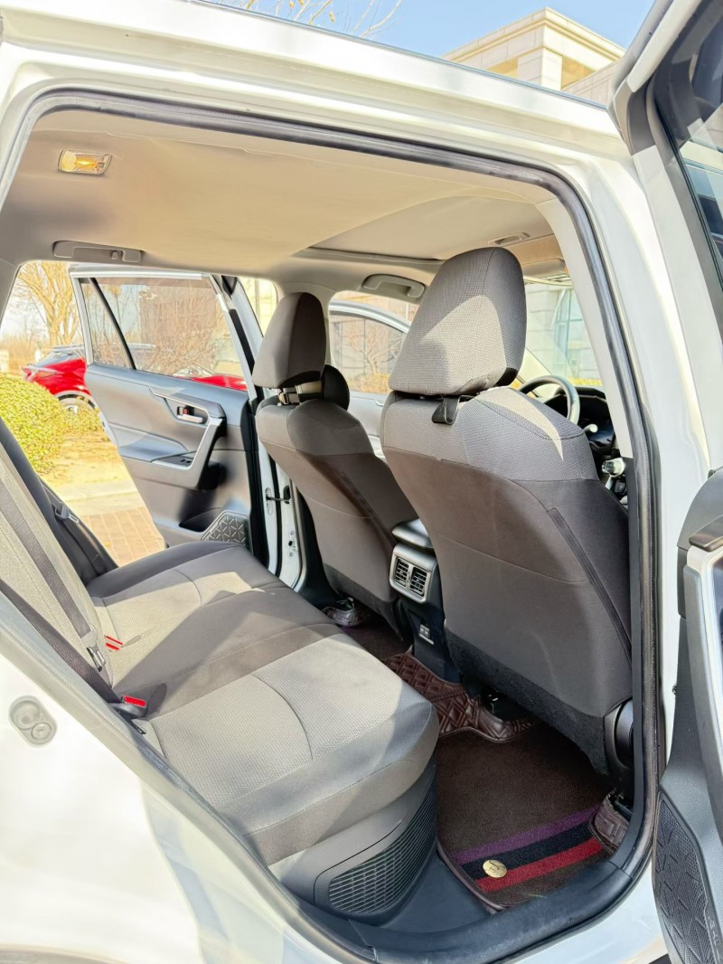 廊坊21年丰田RAV4荣放9