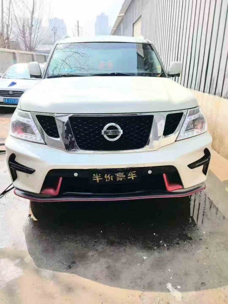 延安18年日产途乐1