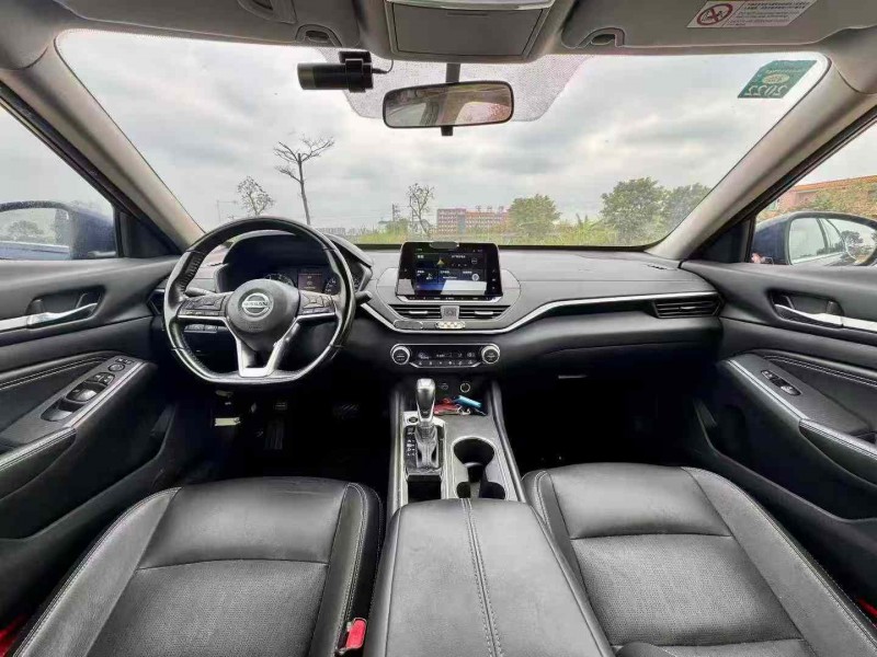 东莞20年日产天籁8