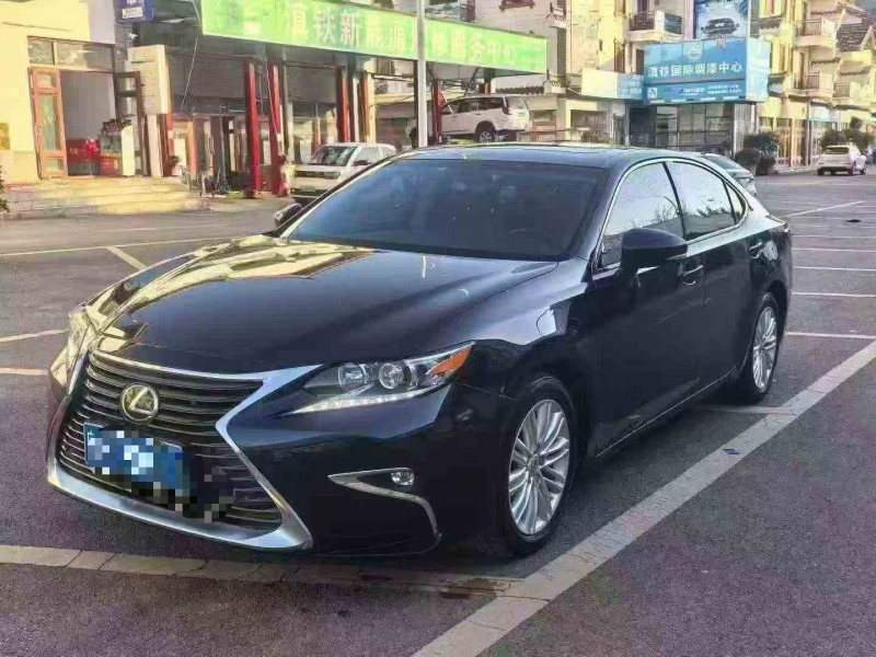 临沧17年雷克萨斯ES1