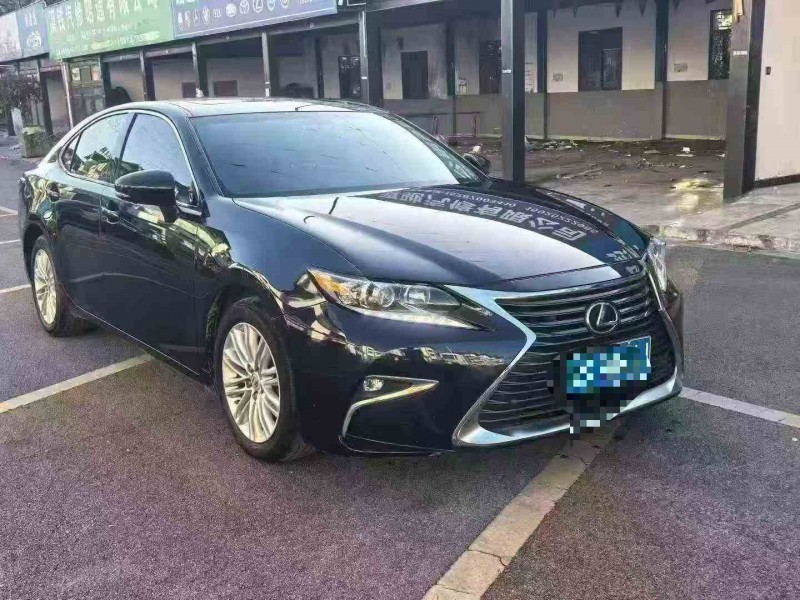临沧17年雷克萨斯ES2