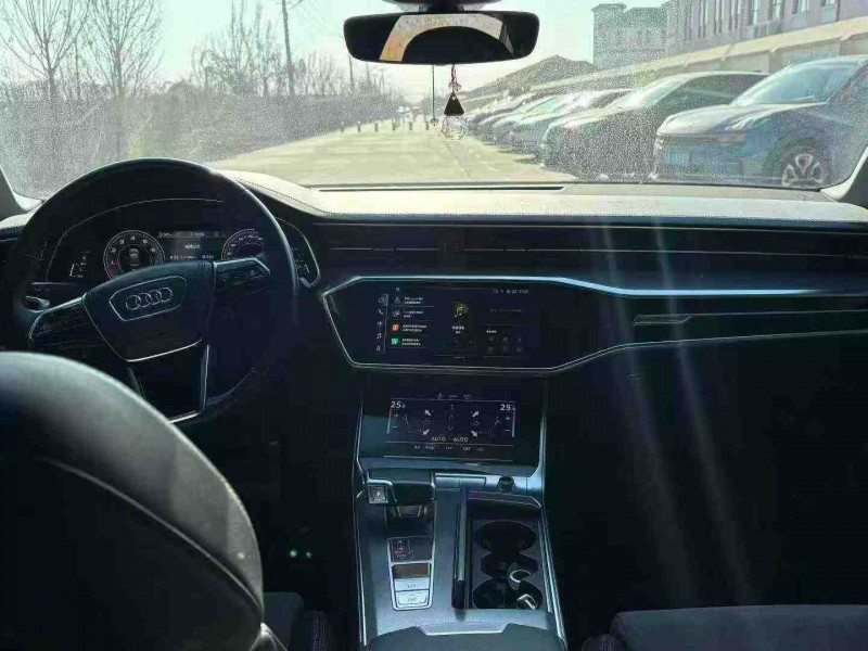 天津22年奥迪A6L4