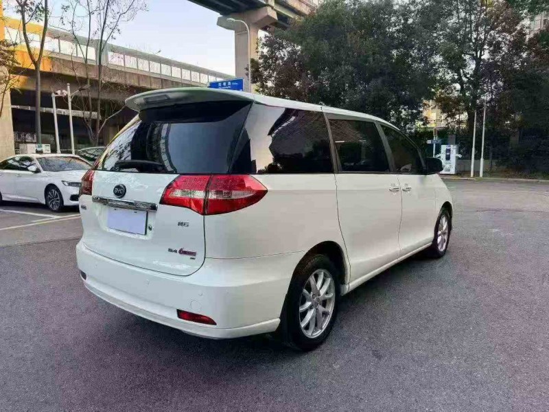 衡阳17年比亚迪M68