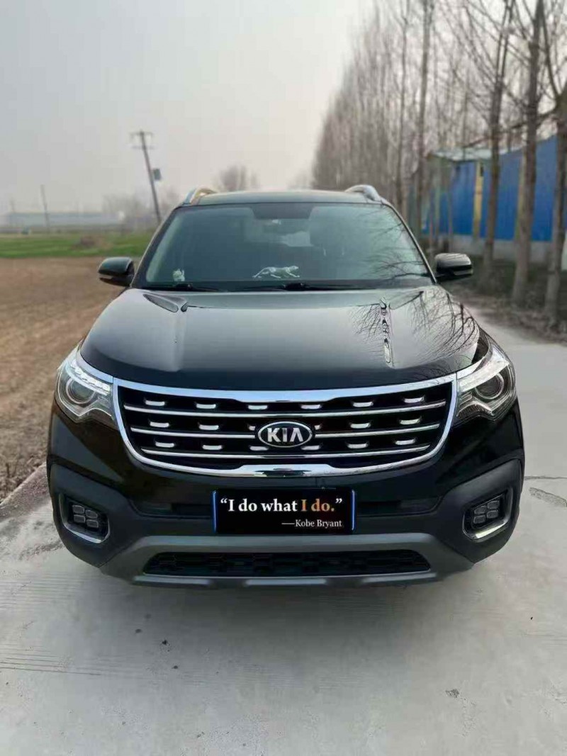 东营19年起亚智跑1