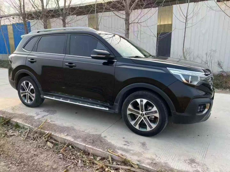 东营19年起亚智跑2