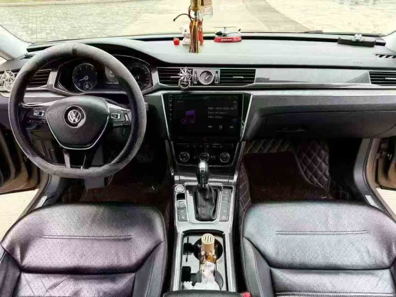 岳阳19年大众迈腾7