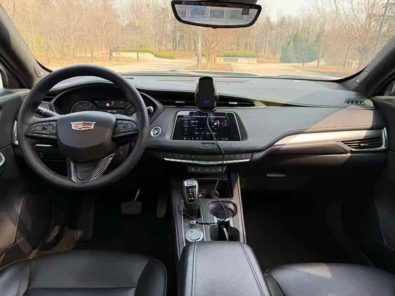 烟台20年凯迪拉克XT44