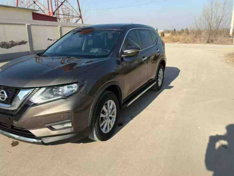 天津21年日产奇骏2