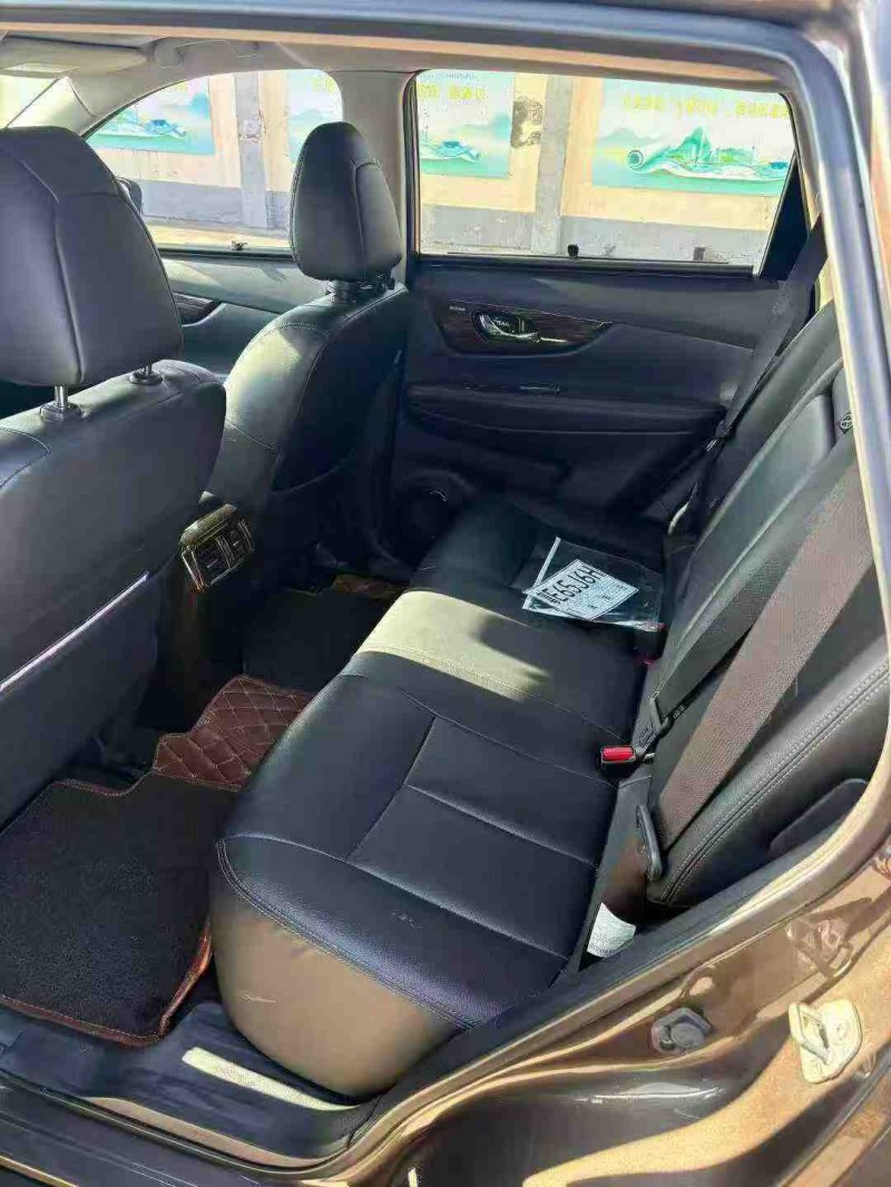 天津21年日产奇骏8