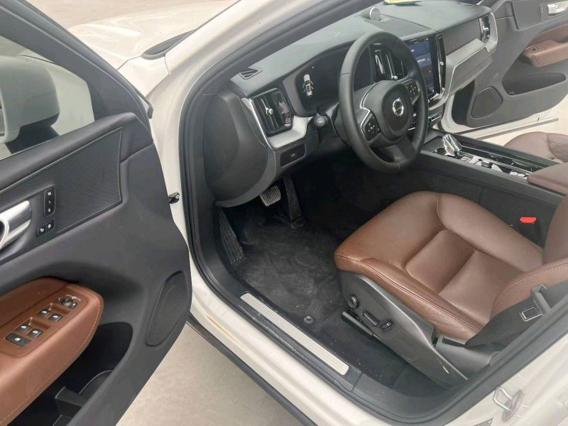 襄阳23年沃尔沃XC606