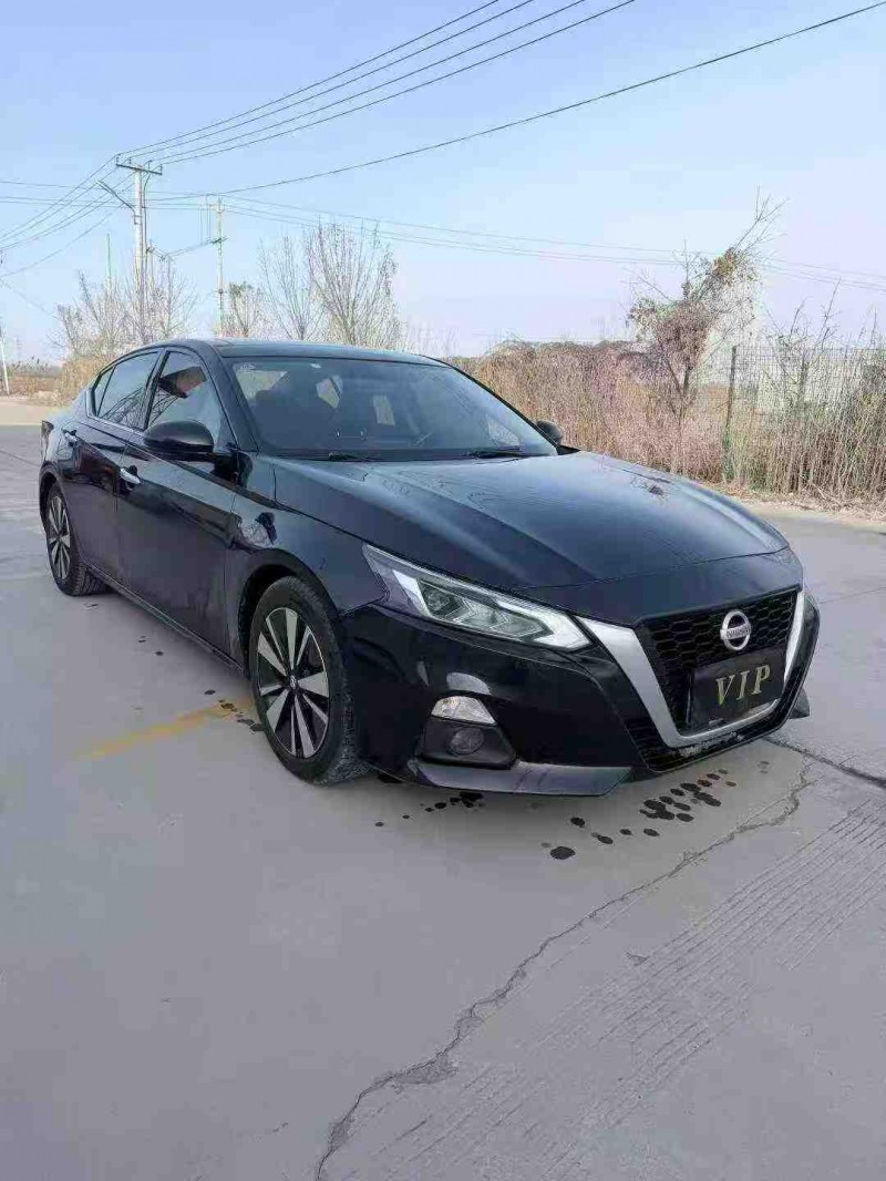 天津21年日产天籁3