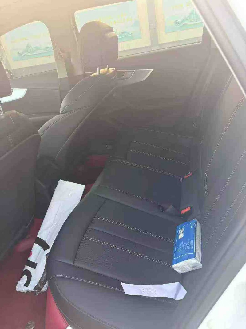 天津24年奧迪A4L5