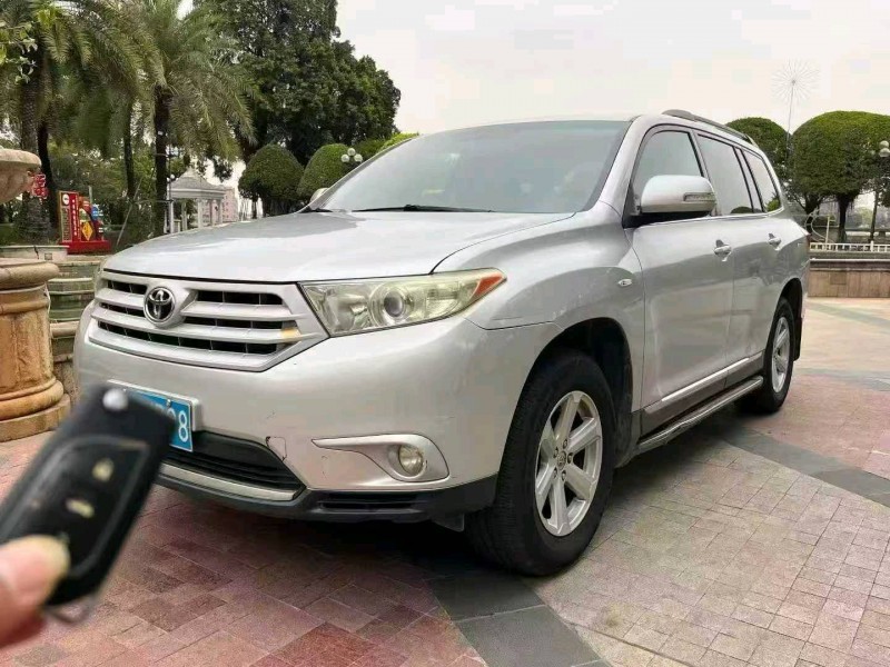 佛山13年丰田汉兰达2