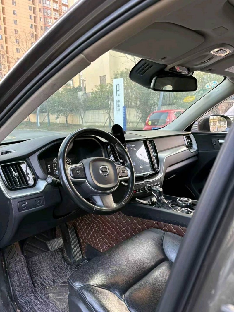 长沙19年沃尔沃XC604