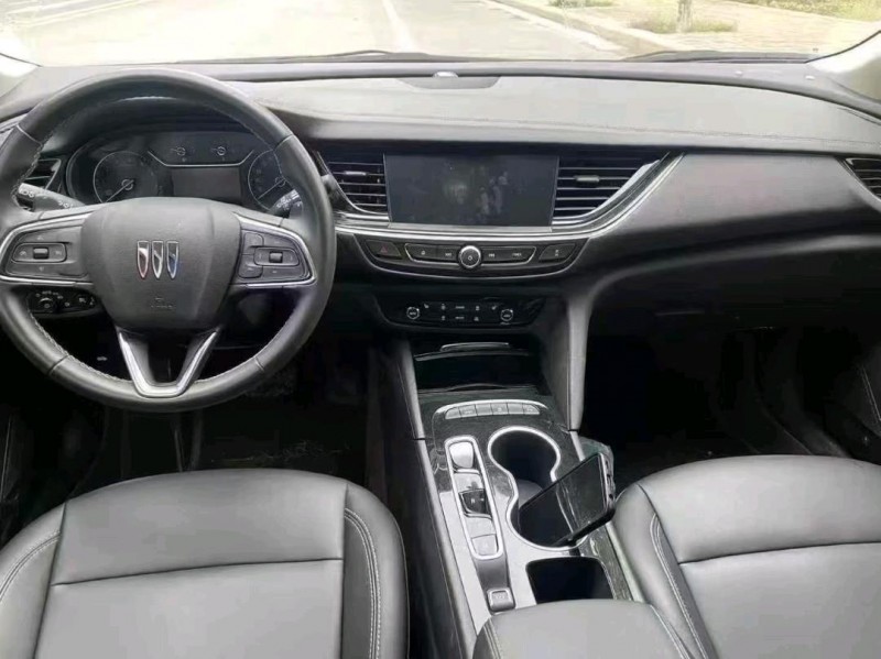 南昌25年别克君威7