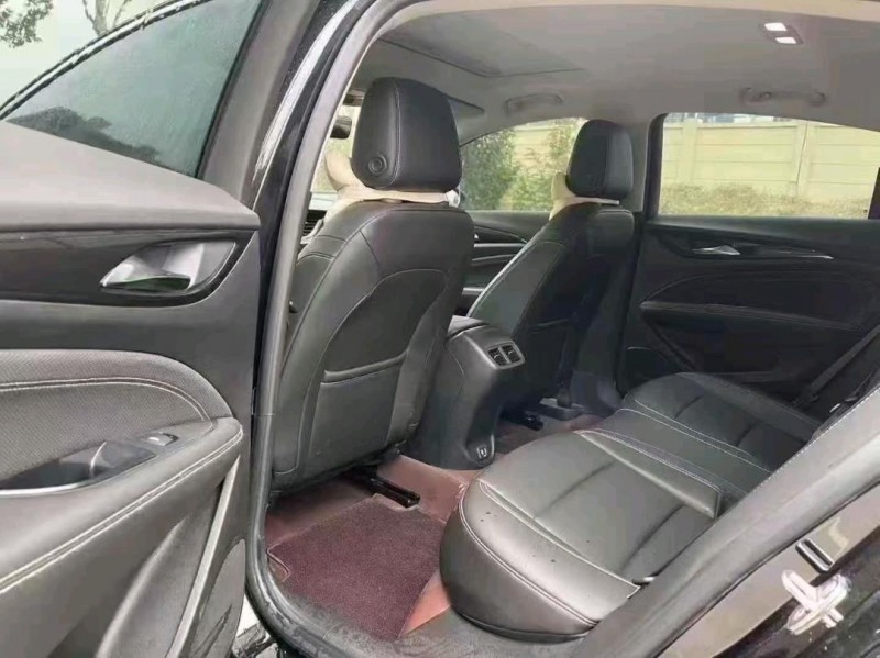 南昌25年别克君威8