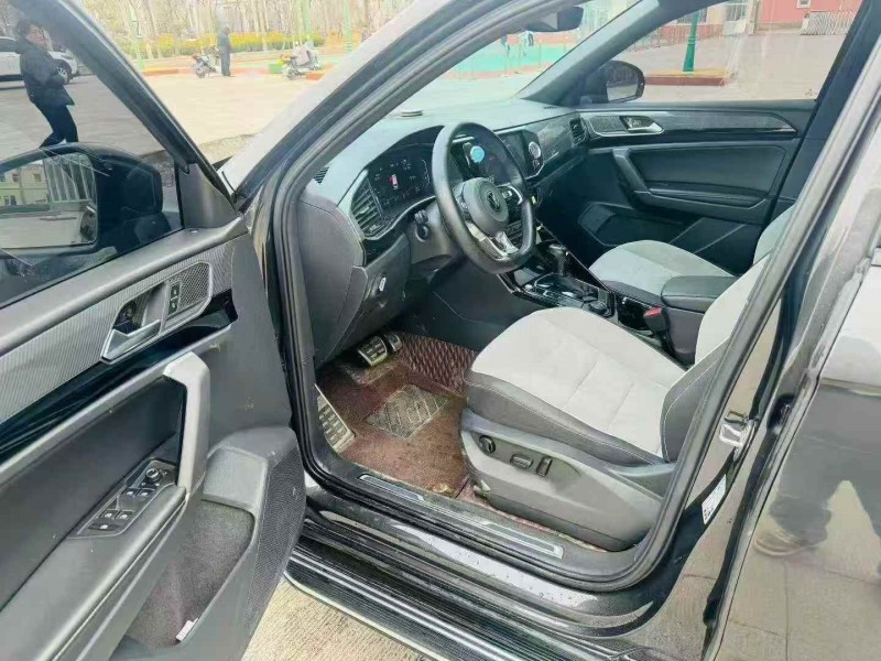 东营21年大众探岳4