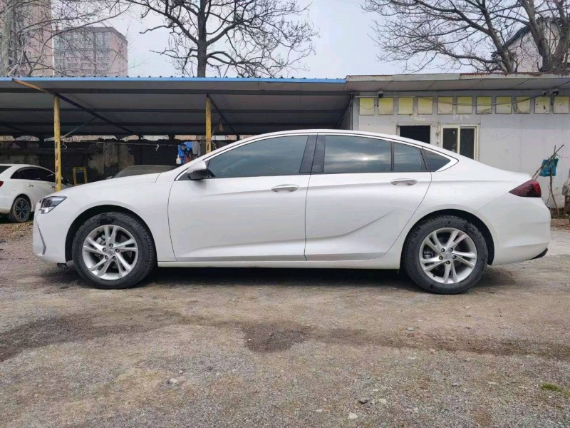 郑州25年别克君威7