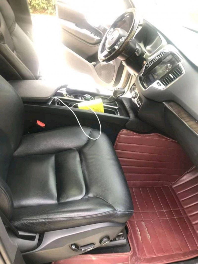 襄阳16年沃尔沃XC905