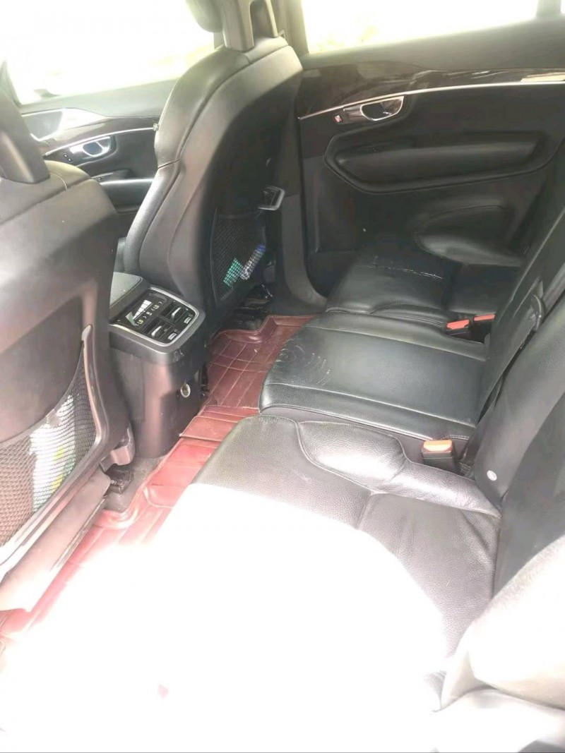 襄阳16年沃尔沃XC909