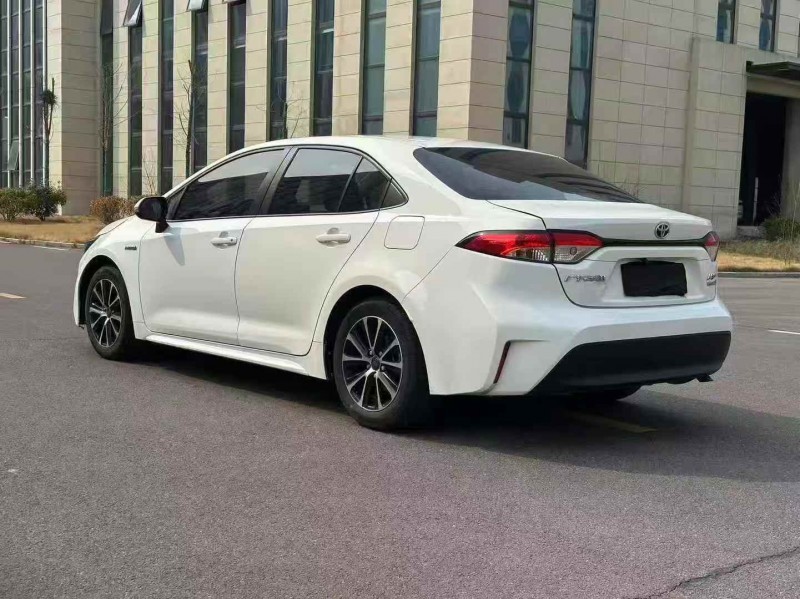 枣庄23年丰田雷凌7