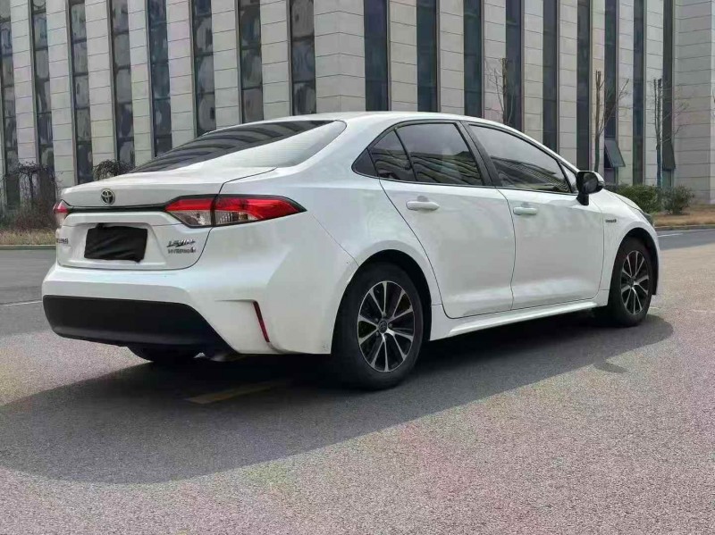 枣庄23年丰田雷凌8