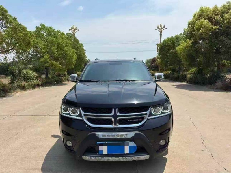 连云港16年道奇酷威1