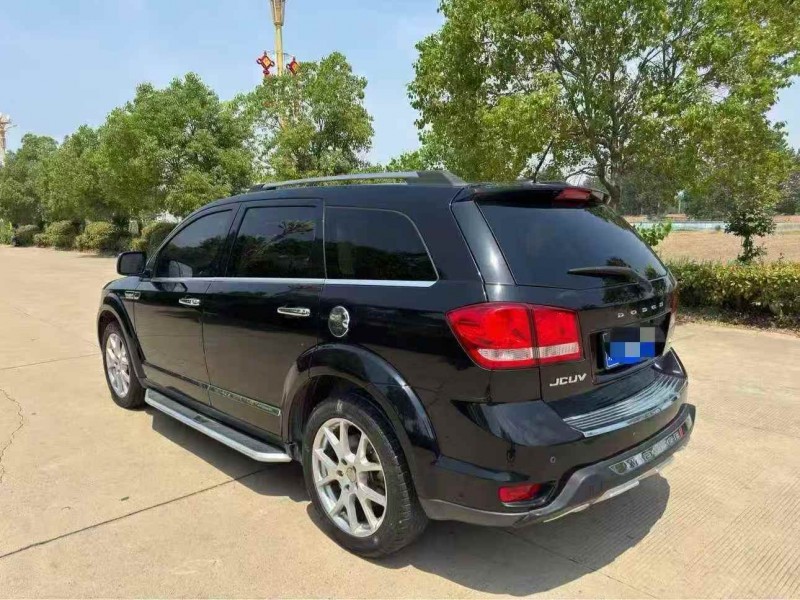 连云港16年道奇酷威5